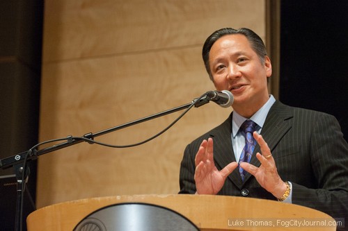 San Francisco Public Defender Jeff Adachi makes introductory remarks to a packed audience attending the 11th annual Justice Summit held at the Civic Center library.  Photos by Luke Thomas.