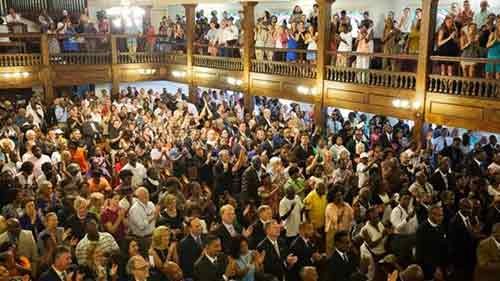 Mourners gathered at a memorial service for those slain at Emanuel AME church, June 18.(ABCnews.go.com)